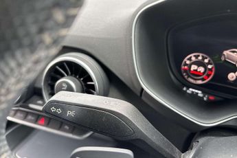 Audi Q4 Black Edition