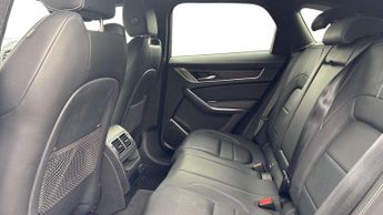 Jaguar F-PACE R-Dynamic Black