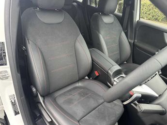 Mercedes-Benz GLA AMG Line