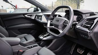 Audi Q4 Black Edition