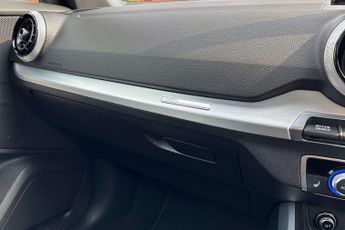 Audi Q2 Black Edition
