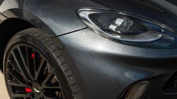 Aston Martin DBX 