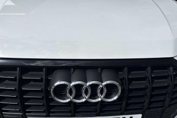 Audi Q3 Black Edition