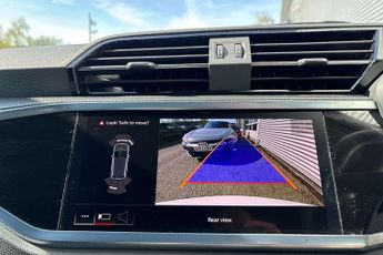 Audi Q3 Black Edition