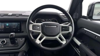 Land Rover Defender X-Dynamic SE