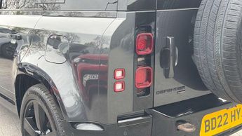 Land Rover Defender X-Dynamic SE