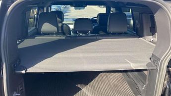 Land Rover Defender X-Dynamic HSE