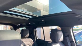 Land Rover Defender X-Dynamic HSE