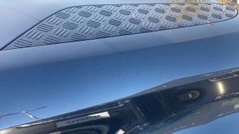 Land Rover Defender X-Dynamic HSE