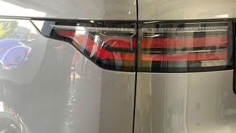 Land Rover Discovery R-Dynamic SE