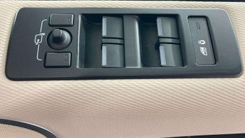 Land Rover Discovery R-Dynamic SE
