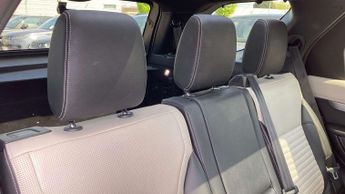 Land Rover Discovery R-Dynamic SE