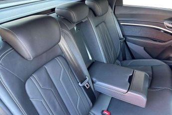 Audi Q8 Black Edition