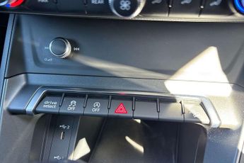 Audi Q3 Black Edition