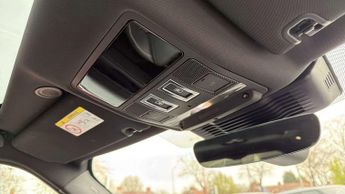 Land Rover Discovery R-Dynamic SE