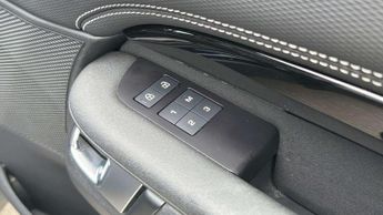 Land Rover Discovery R-Dynamic SE