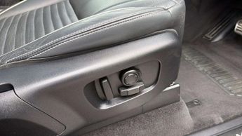 Land Rover Discovery R-Dynamic SE