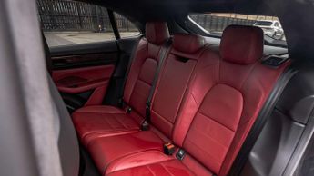 Porsche Macan Electric Estate 