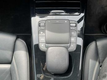 Mercedes-Benz Cla AMG Line