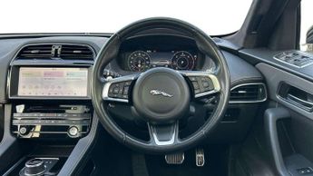 Jaguar F-PACE Chequered Flag
