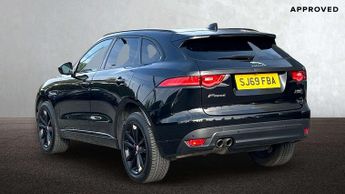 Jaguar F-PACE Chequered Flag