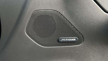 Jaguar F-PACE Chequered Flag