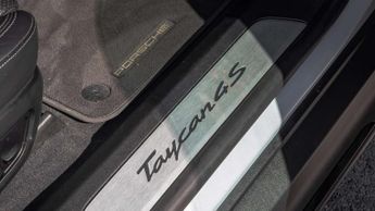 Porsche Taycan 