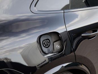 Porsche Macan Electric 