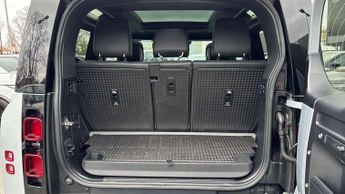 Land Rover Defender X-Dynamic HSE