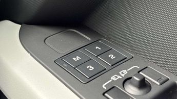 Land Rover Defender X-Dynamic HSE