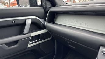 Land Rover Defender X-Dynamic HSE