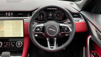 Jaguar F-PACE R-Dynamic SE Black
