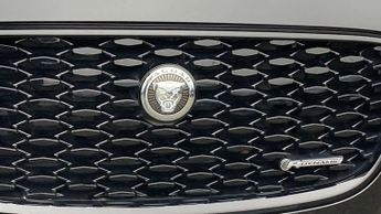 Jaguar F-PACE R-Dynamic SE Black