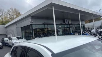 BMW Ix2 Shadow Edition