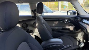 MINI Hatchback Cooper Classic