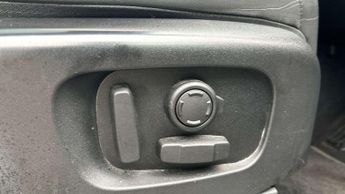 Land Rover Discovery R-Dynamic HSE