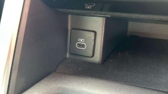 Land Rover Discovery R-Dynamic HSE