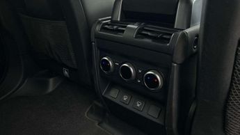 Land Rover Defender X-Dynamic SE