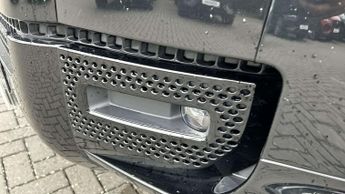 Land Rover Defender X-Dynamic SE