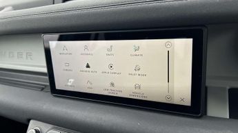 Land Rover Defender X-Dynamic SE