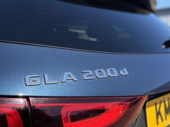 Mercedes-Benz GLA AMG Line