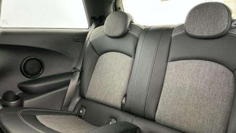 MINI Hatchback Cooper S Level 2