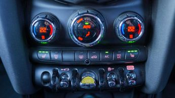 MINI Hatchback Cooper S Level 2