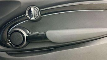 MINI Hatchback Cooper S Level 2