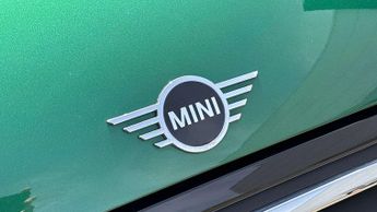 MINI Convertible Cooper Exclusive