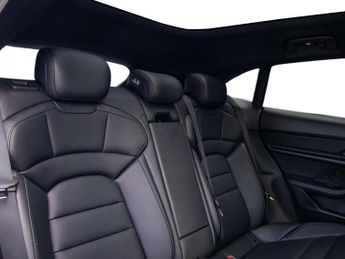 Porsche Taycan Cross Turismo 