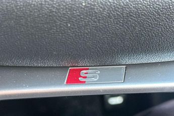 Audi Q4 Black Edition