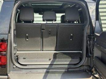 Land Rover Defender X-Dynamic HSE