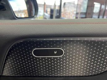 Mercedes-Benz EQB AMG Line Executive