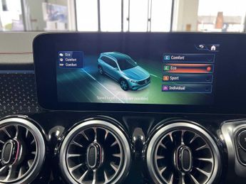 Mercedes-Benz EQB AMG Line Executive